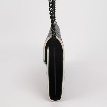 Envelope V quilted YSL