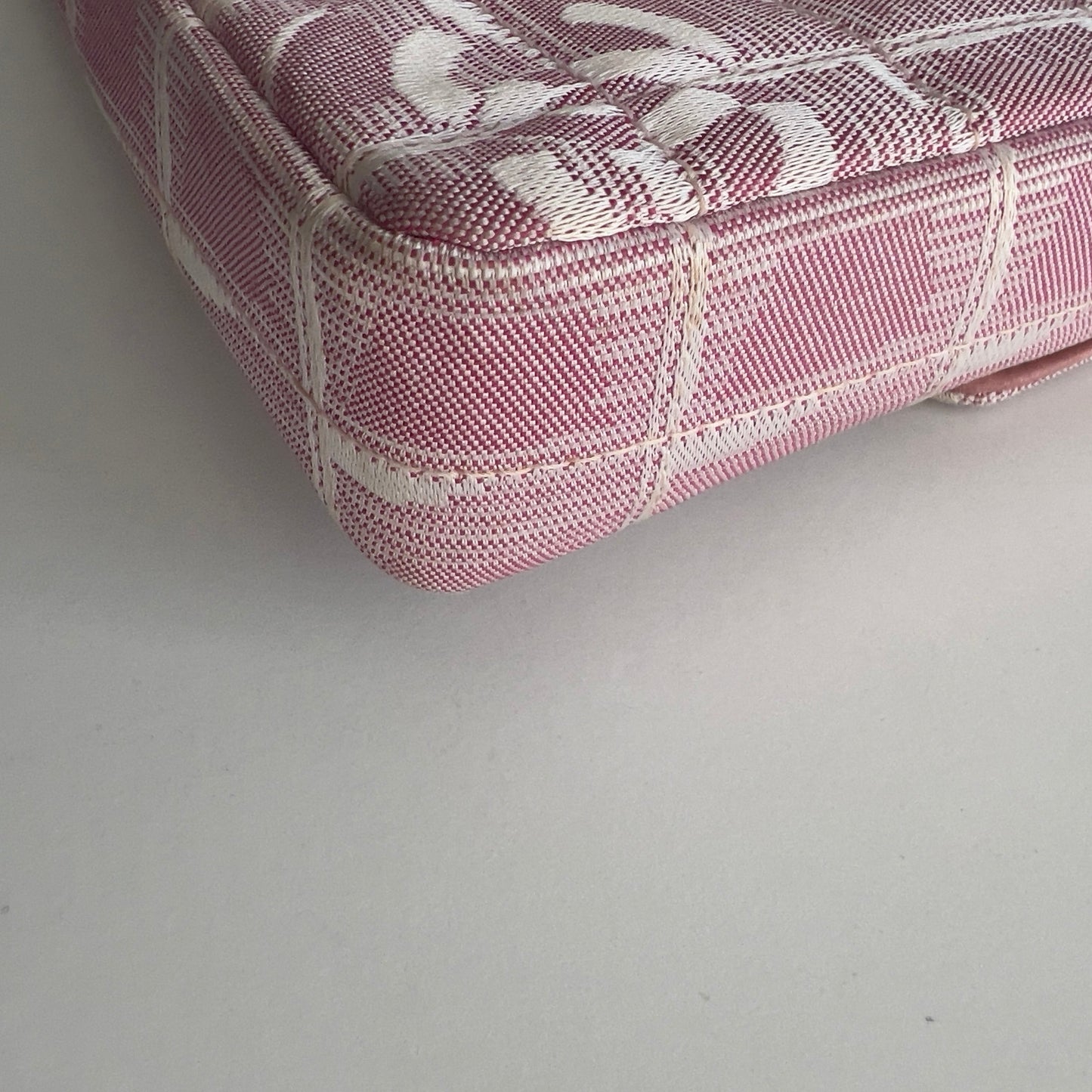 Vintage Chanel Pink Travel Ligne E/W Flap bag