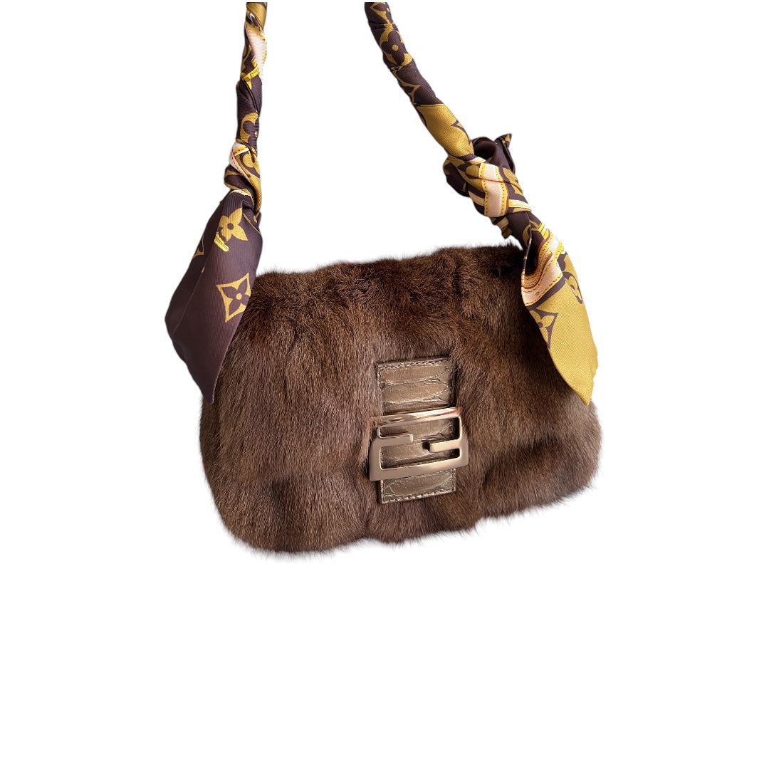fendi mini mamma size cute squirrel fur baguette