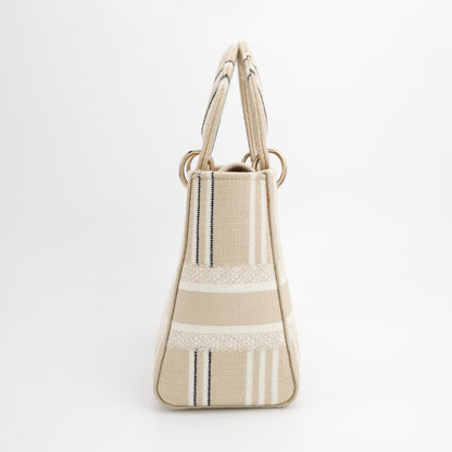 Lady Dior Medium Canvas Logo Logo