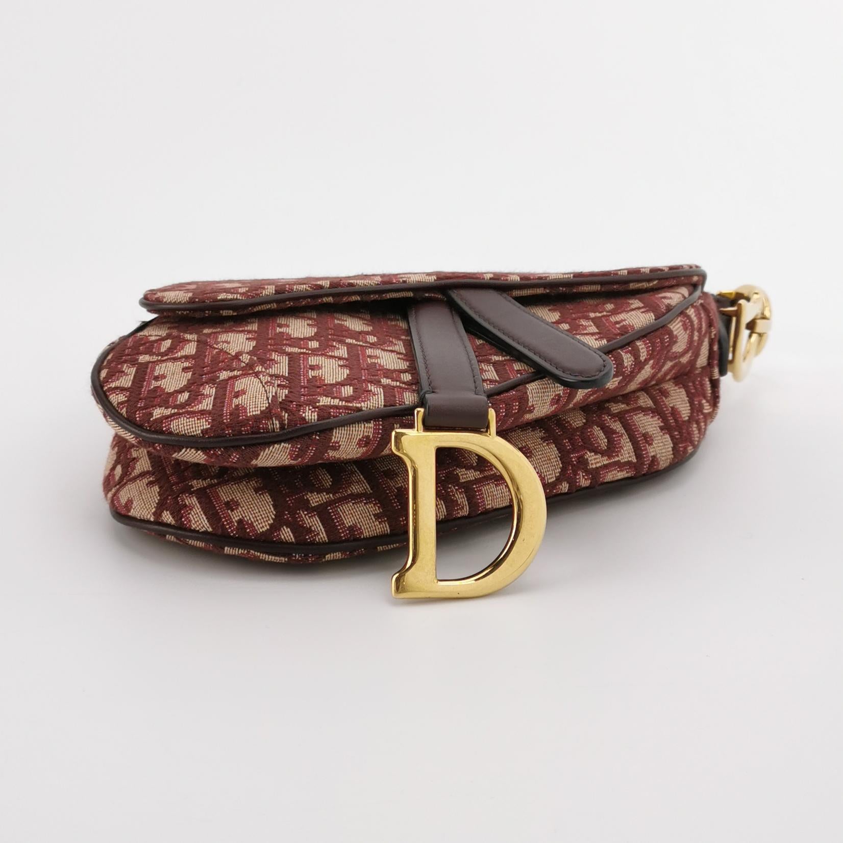 Saddle Canvas Oblique