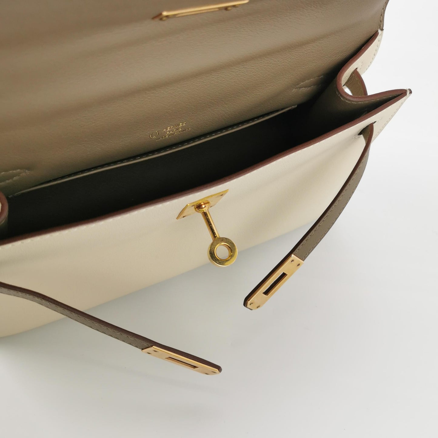 Kelly Swift Gold I2 White 8F Gray Z