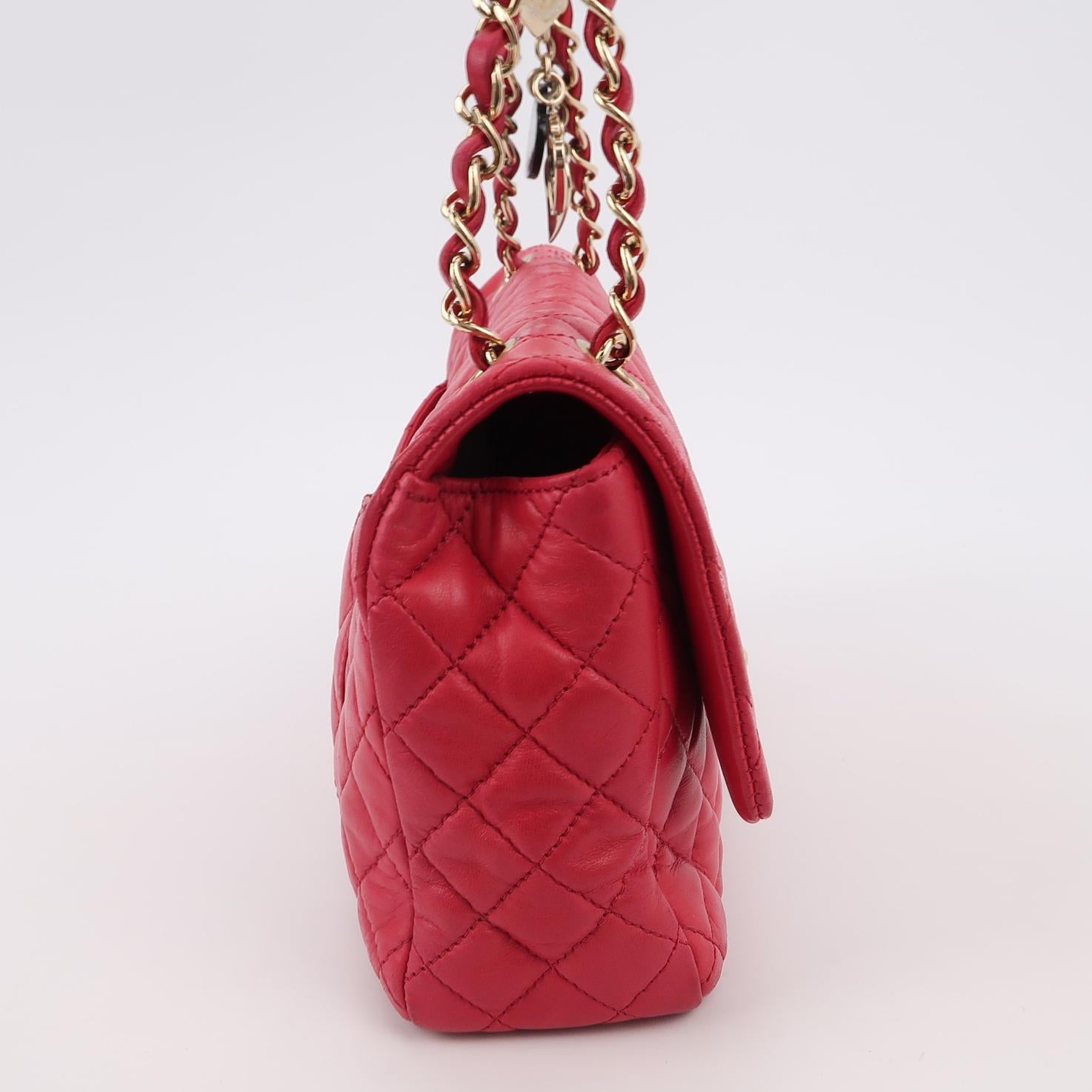 Classic Flap Seasonal limited Edition Medium Lambskin CC turn-lock