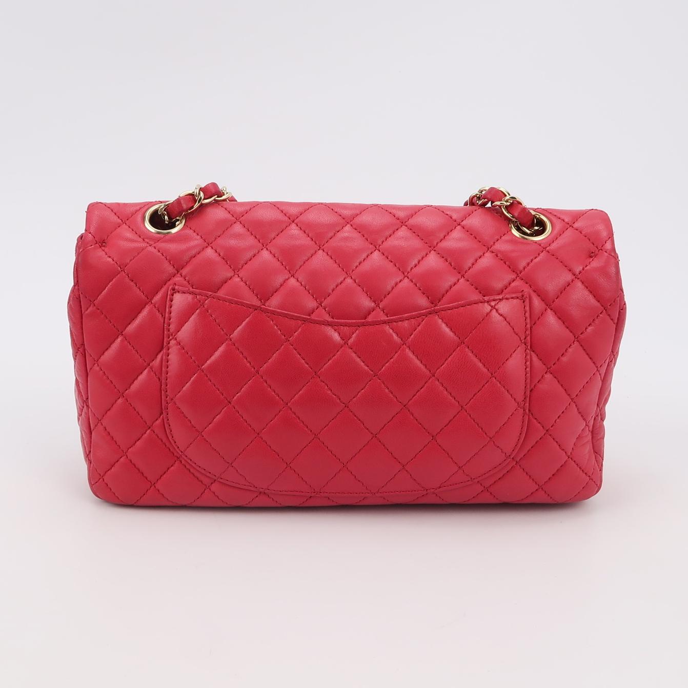 Classic Flap Seasonal limited Edition Medium Lambskin CC turn-lock