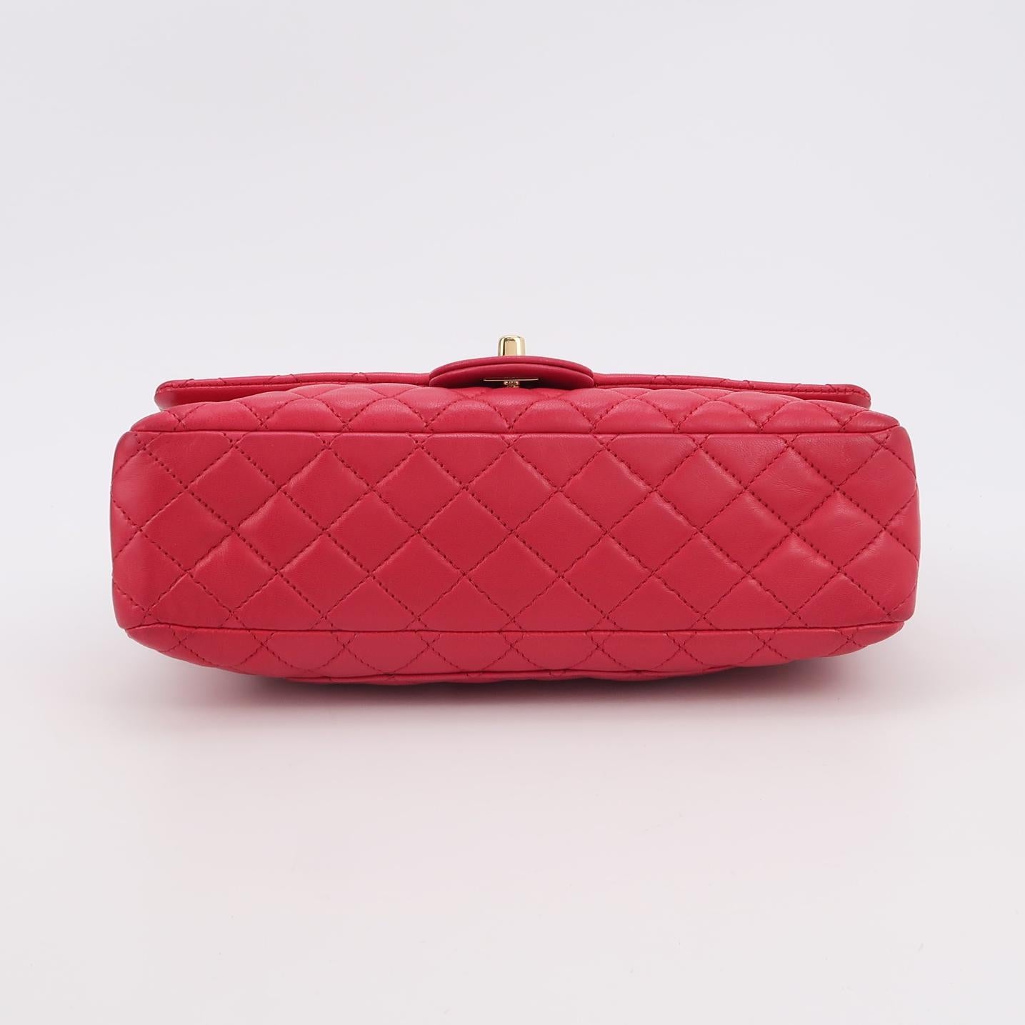 Classic Flap Seasonal limited Edition Medium Lambskin CC turn-lock