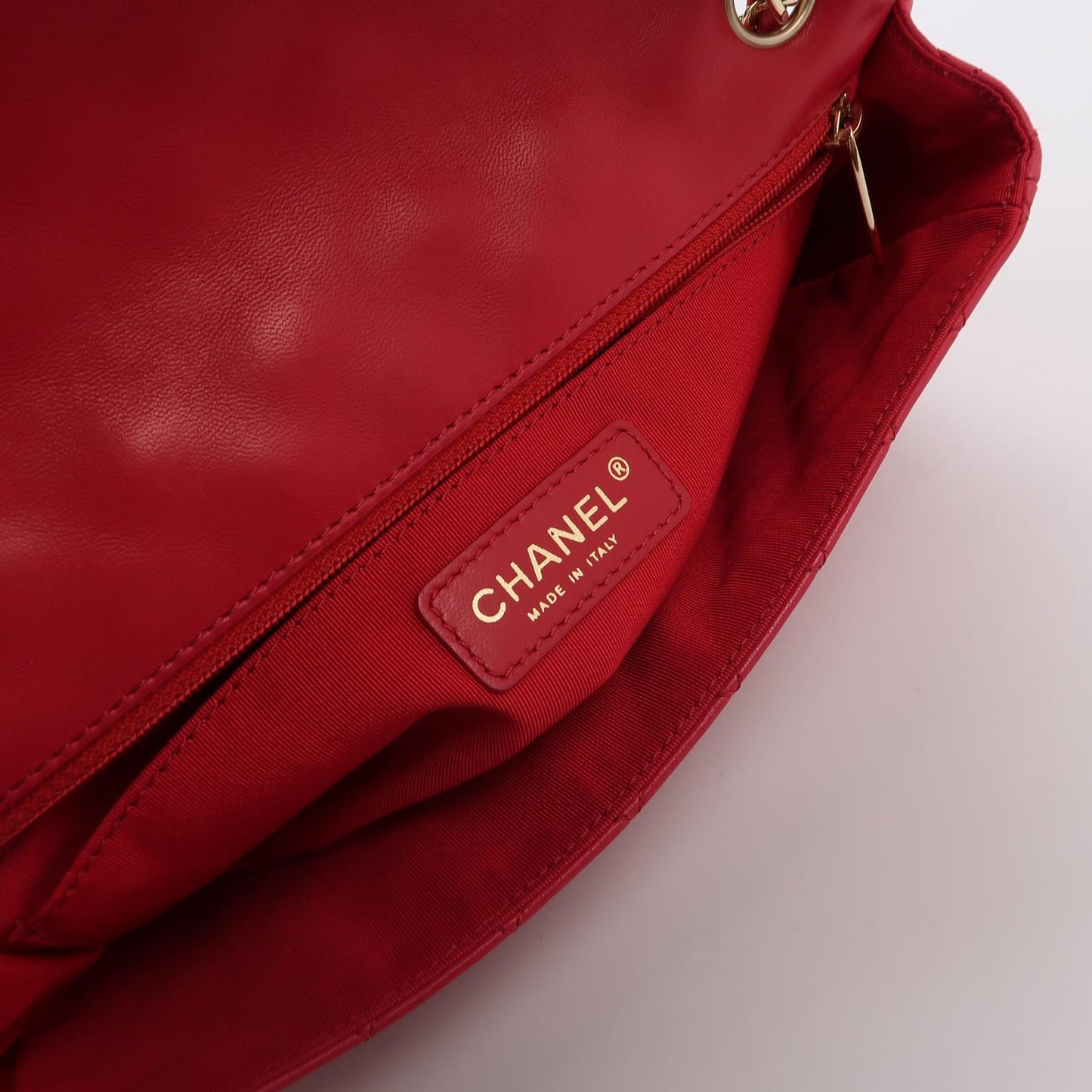 Classic Flap Seasonal limited Edition Medium Lambskin CC turn-lock