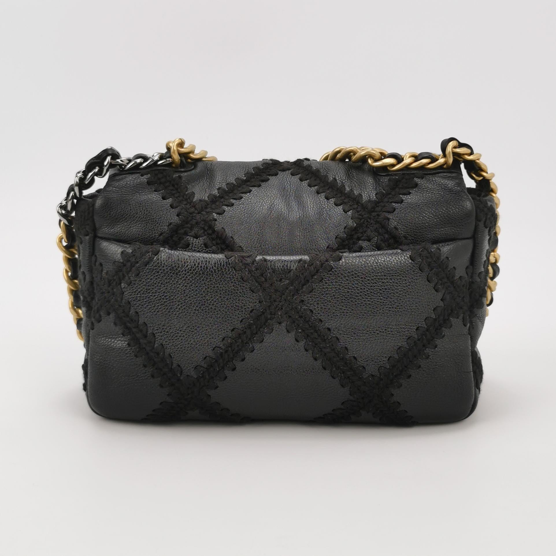 19Bag Small quilted CC turn-lock