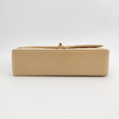 Classic Flap Seasonal limited Edition Medium quilted CC turn-lock