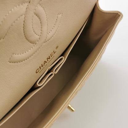 Classic Flap Seasonal limited Edition Medium quilted CC turn-lock