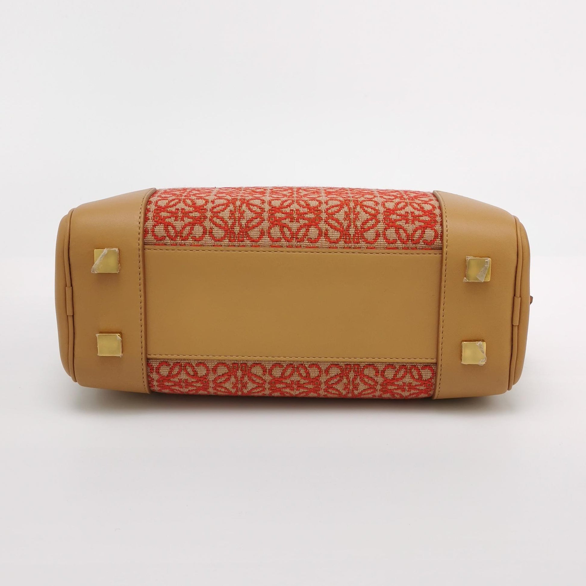 Amazona Canvas Anagram