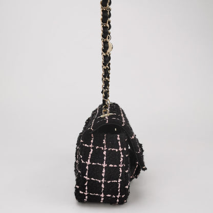 Flap Bag CC turn-lock logo