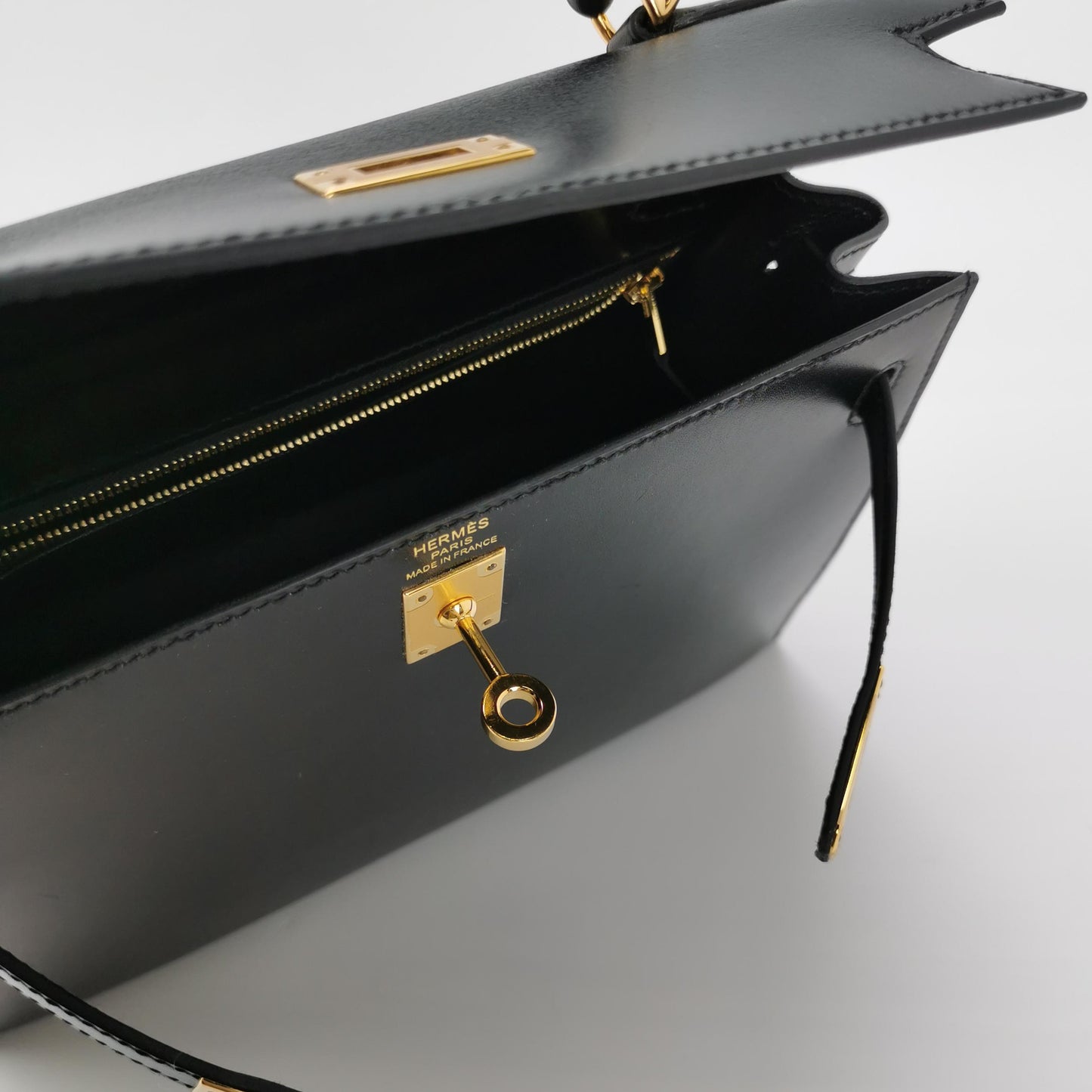 Kelly 25 Box Calf Gold 89 Black D