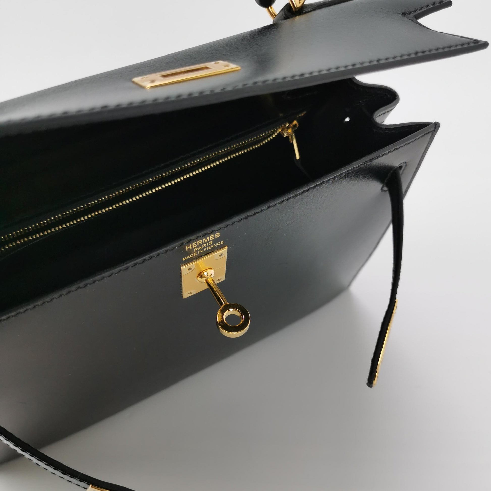 Kelly 25 Box Calf Gold 89 Black D