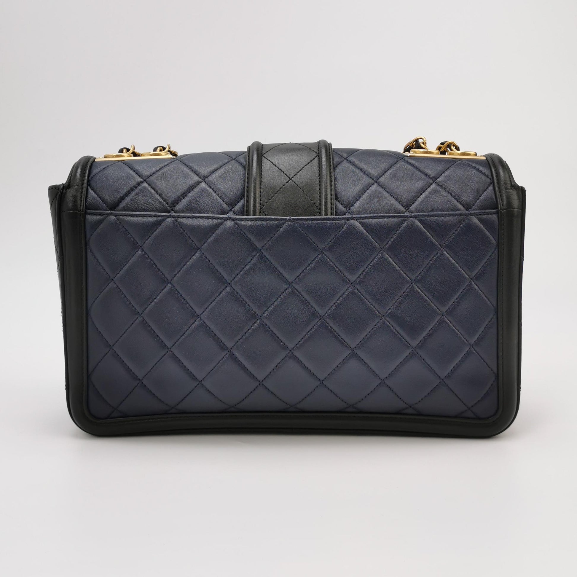 Flap Bag Lambskin quilted CC turn-lock
