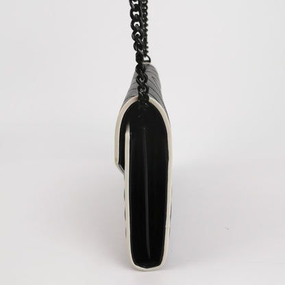 Envelope V quilted YSL