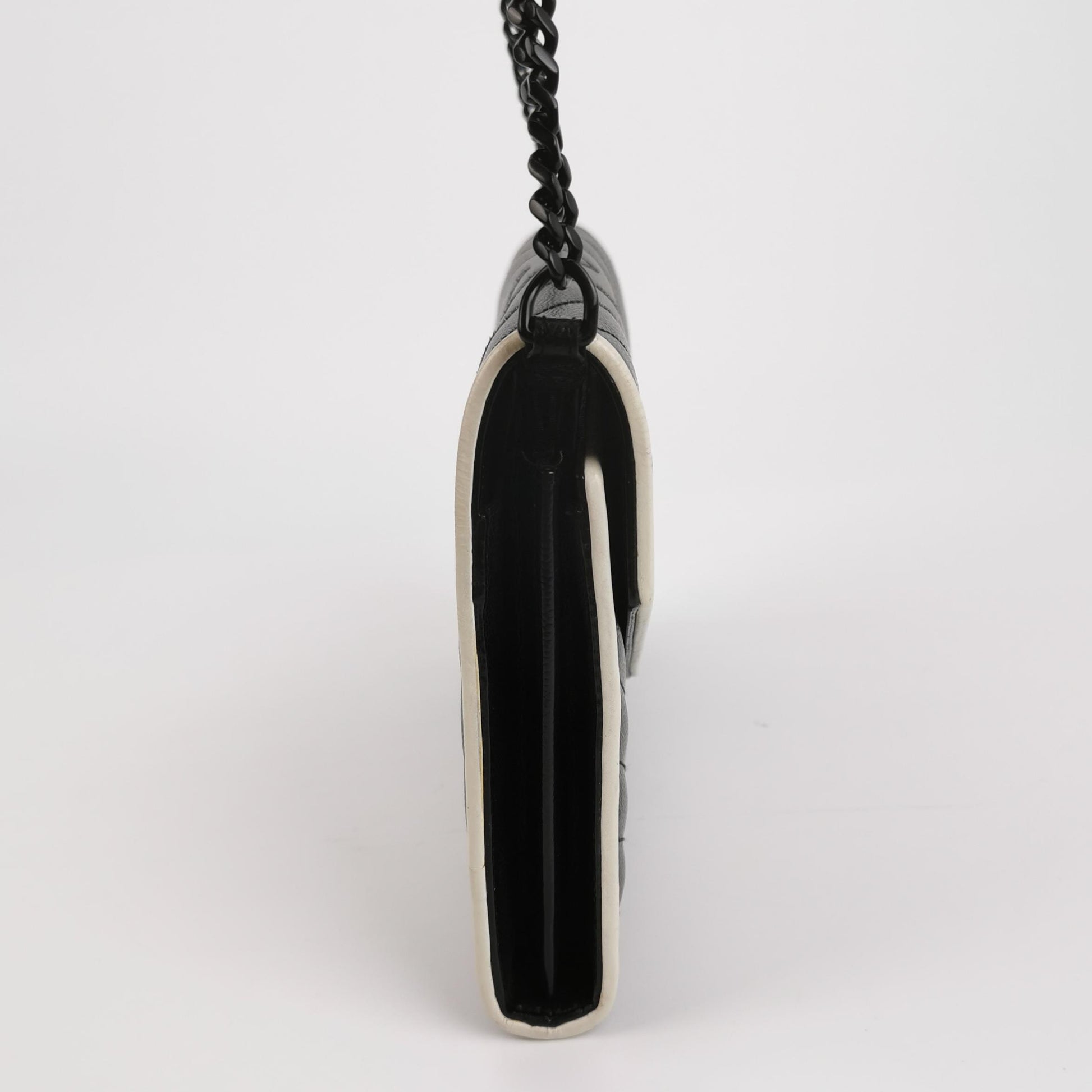 Envelope V quilted YSL