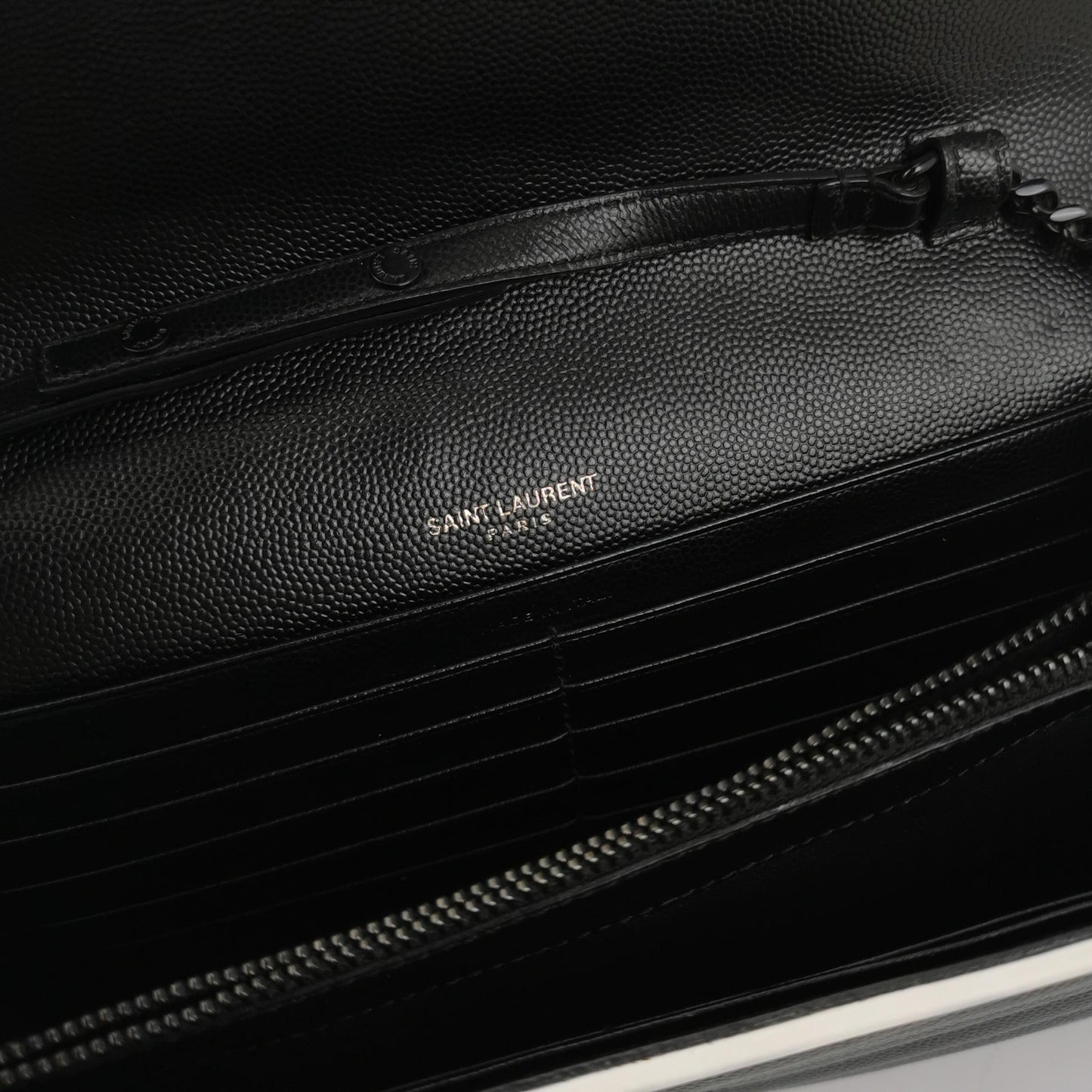 Envelope V quilted YSL