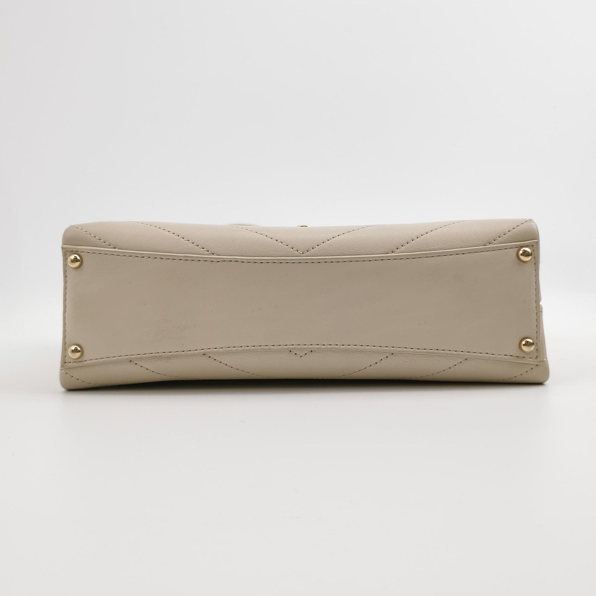 Flap Bag V quilted CC turn-lock