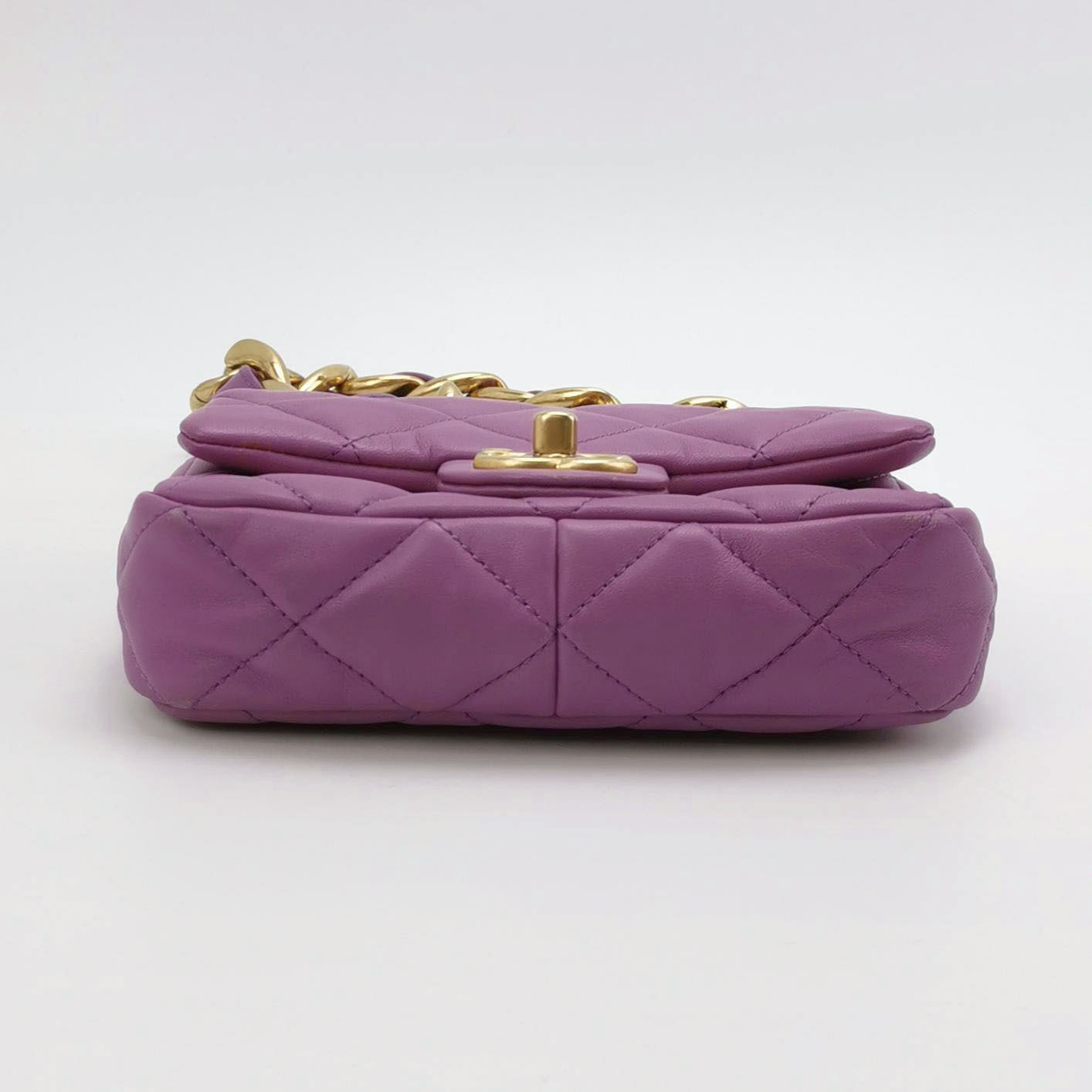 Classic Flap Seasonal limited Edition Lambskin quilted CC turn-lock