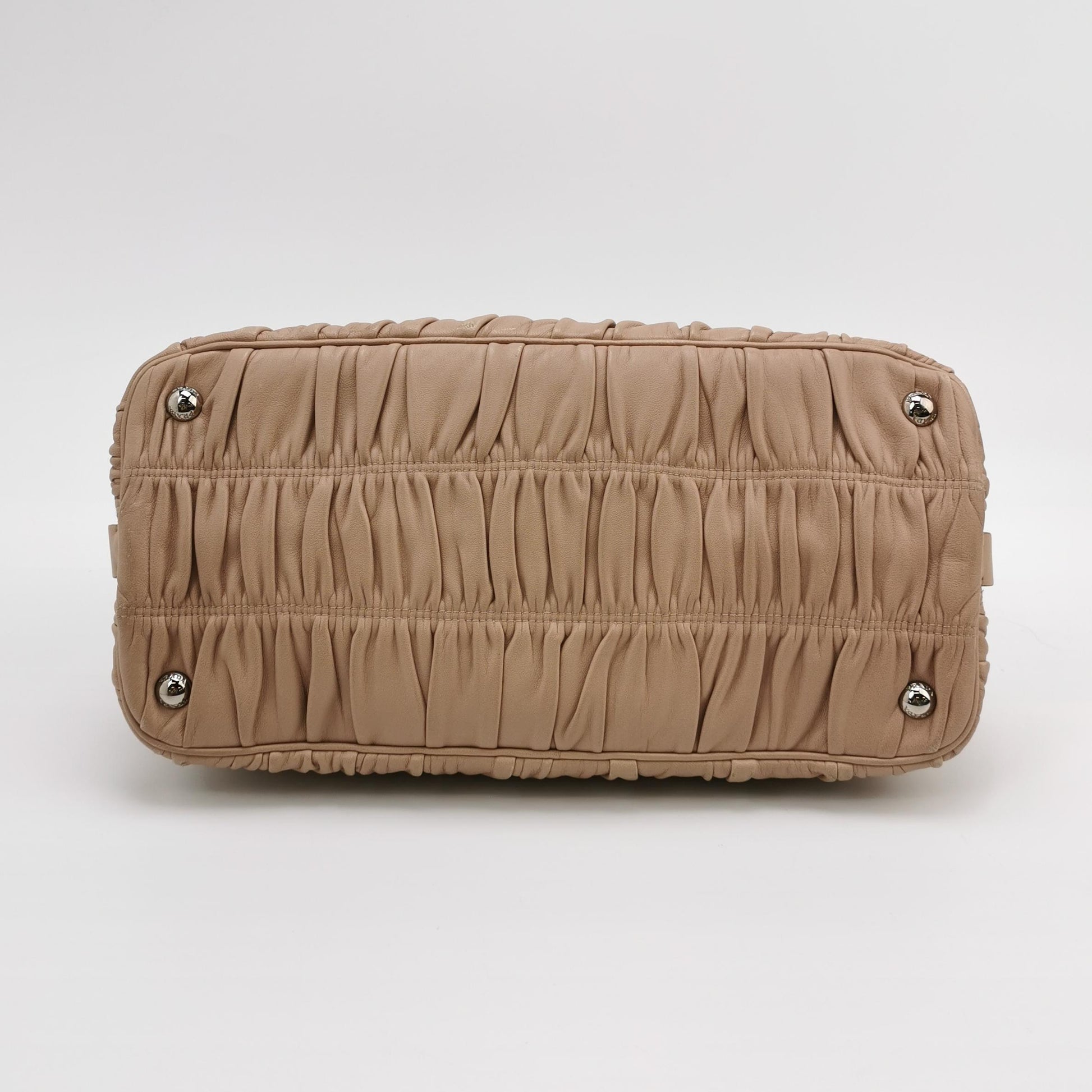 Gaufre Lambskin Logo