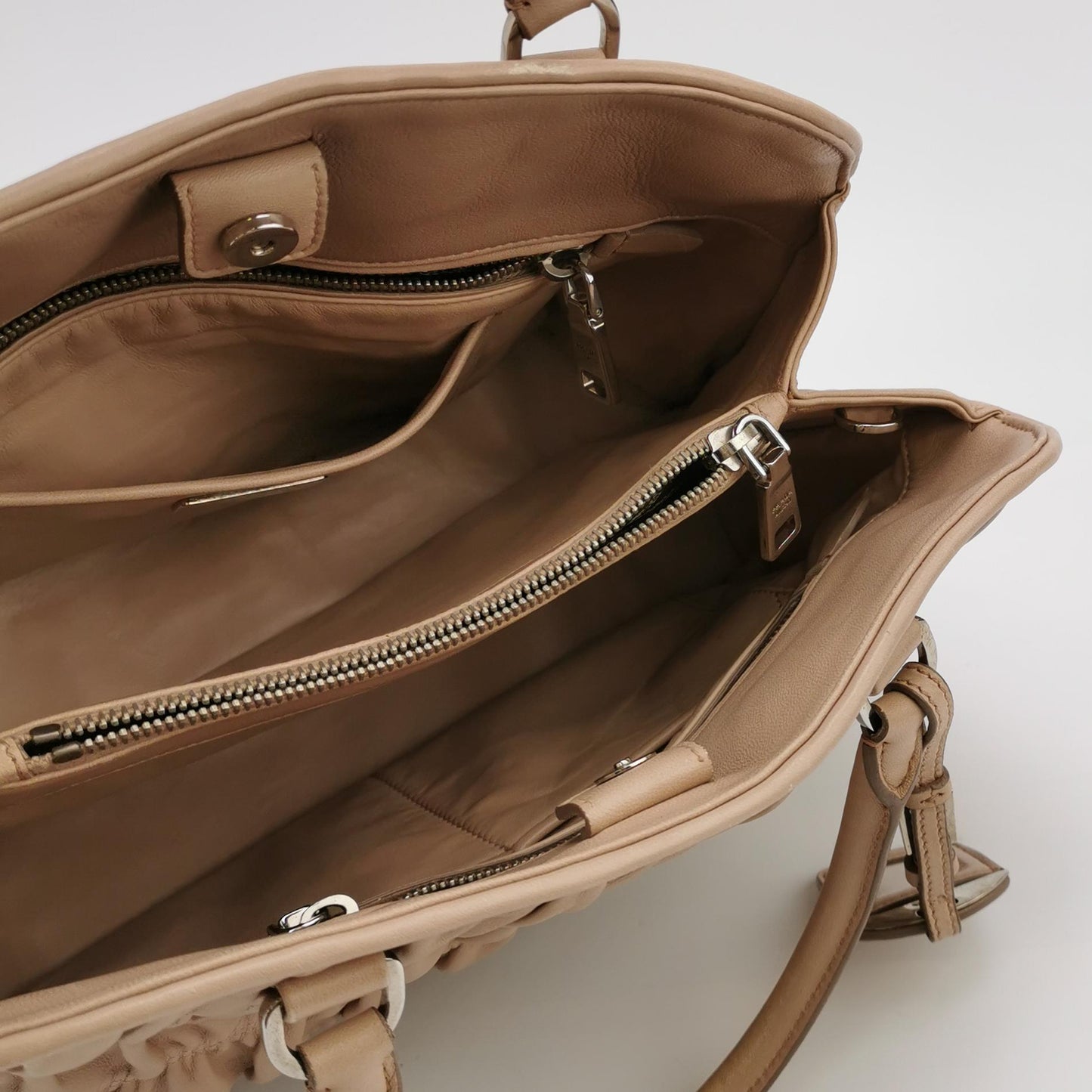 Gaufre Lambskin Logo