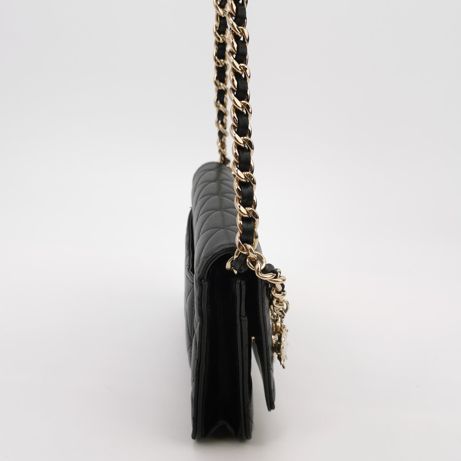 Flap Bag Lambskin quilted CC turn-lock Logo Logo woc