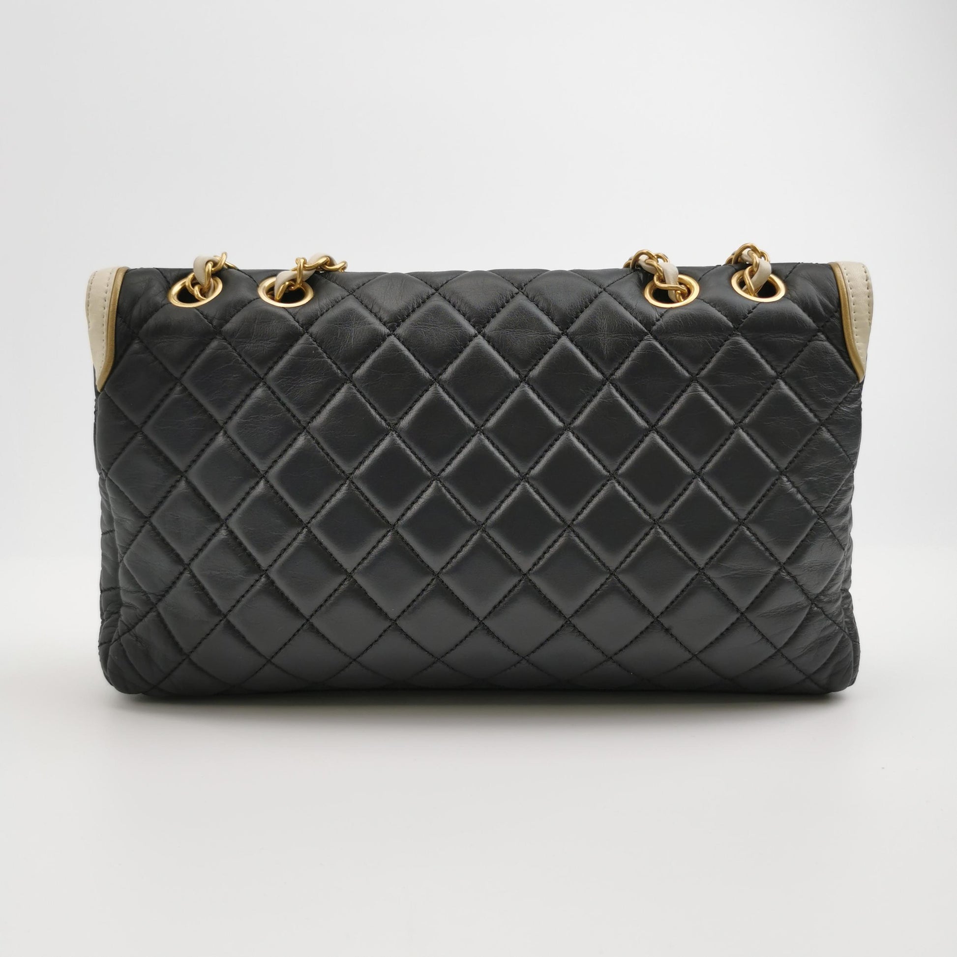 2.55 Bag quilted Logo