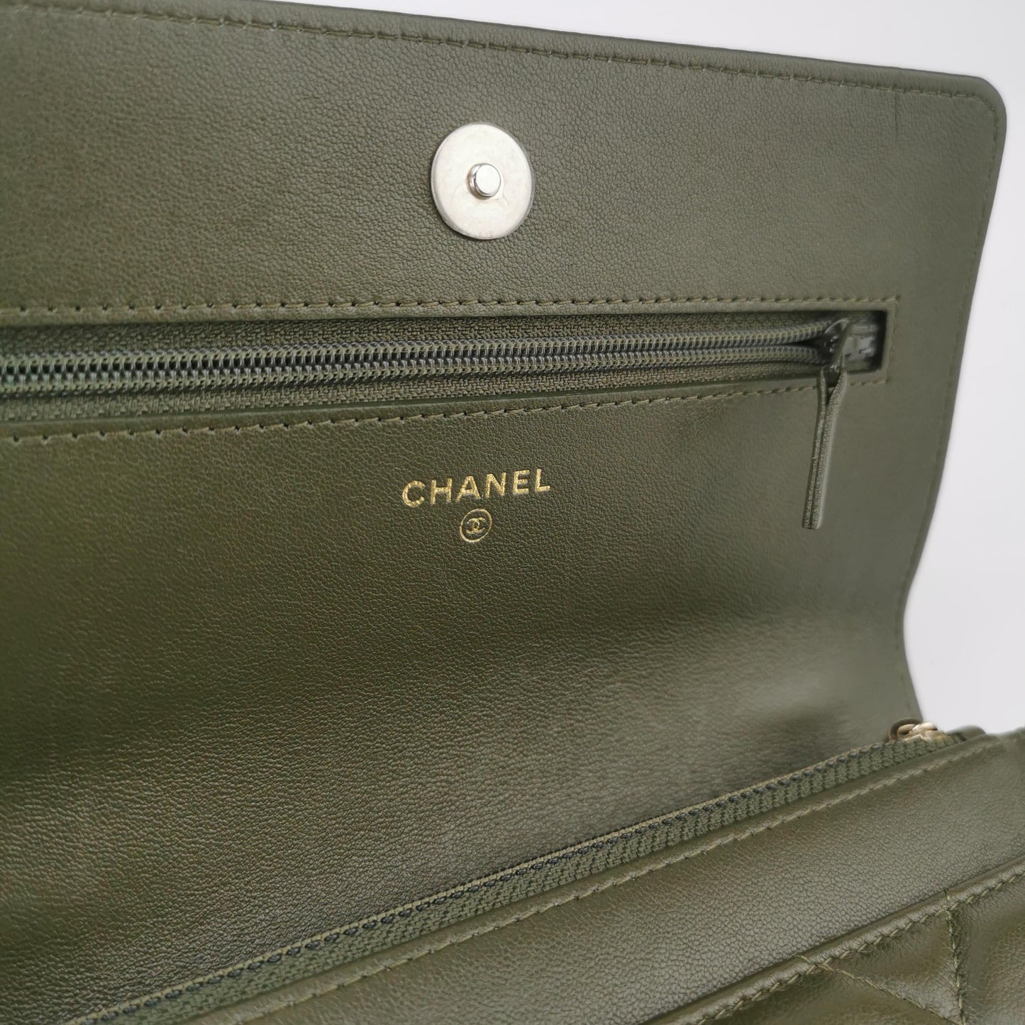 19Bag Lambskin quilted CC turn-lock