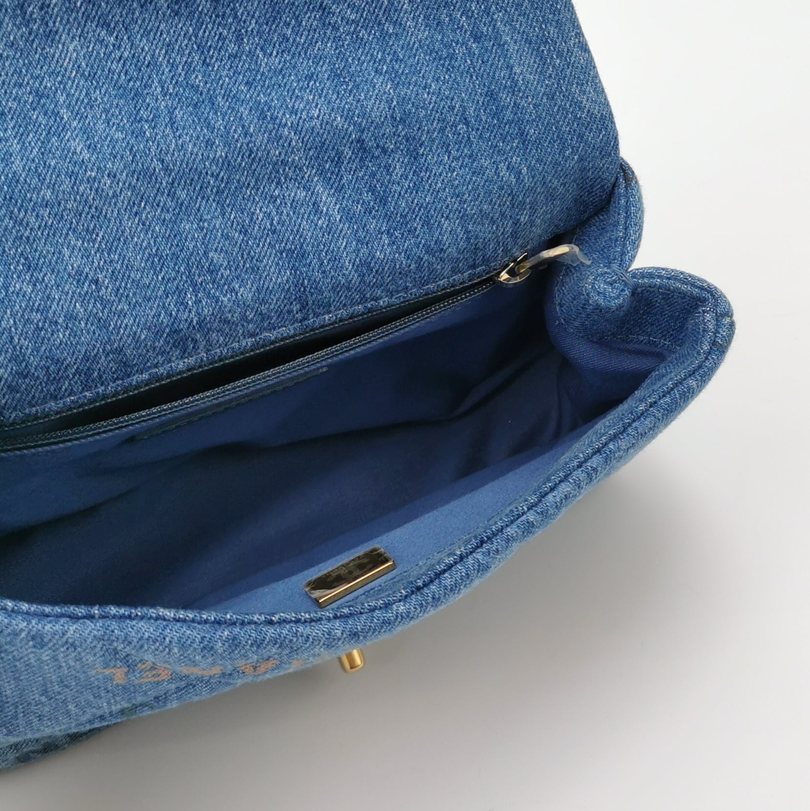 Classic Flap Seasonal limited Edition Small Denim quilted logo CC turn-lock