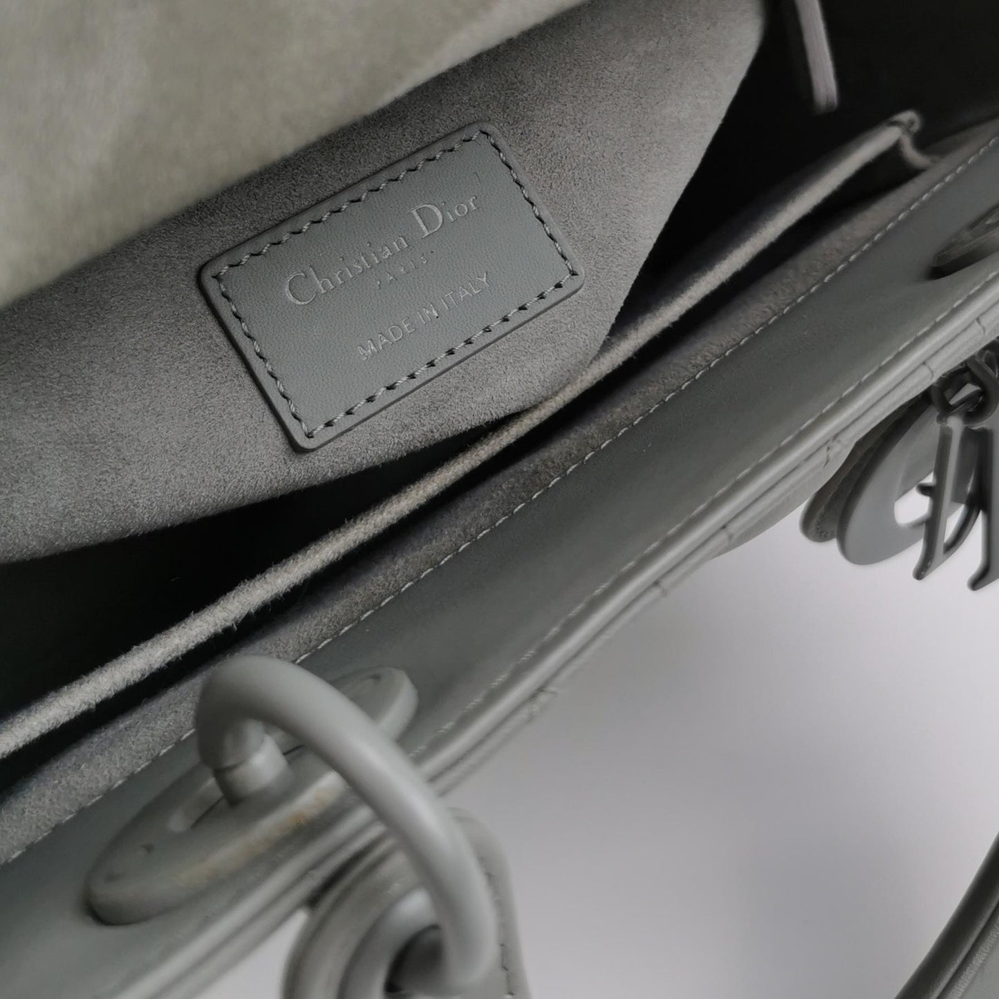 Lady Dior Medium Logo