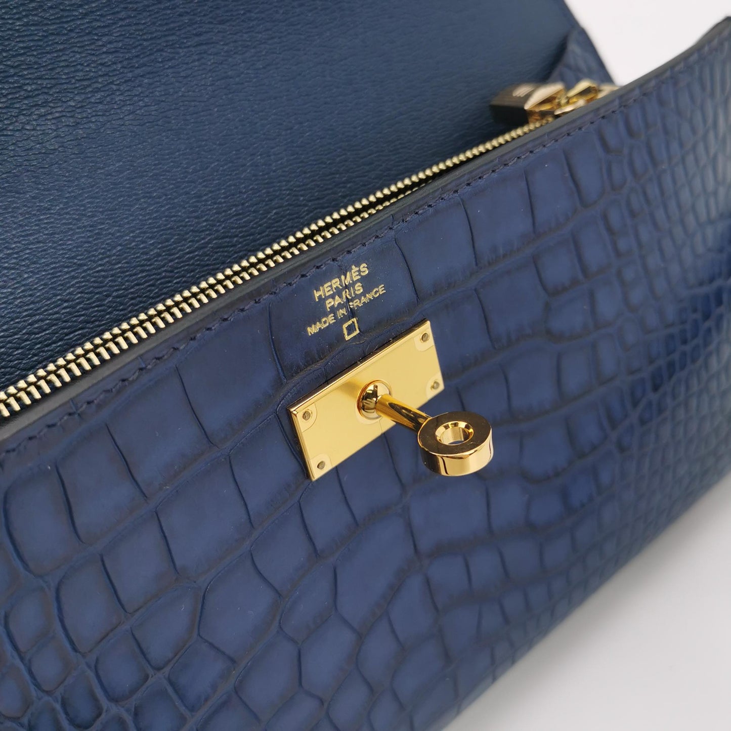 Kelly Large Alligator Gold 7L Blue C