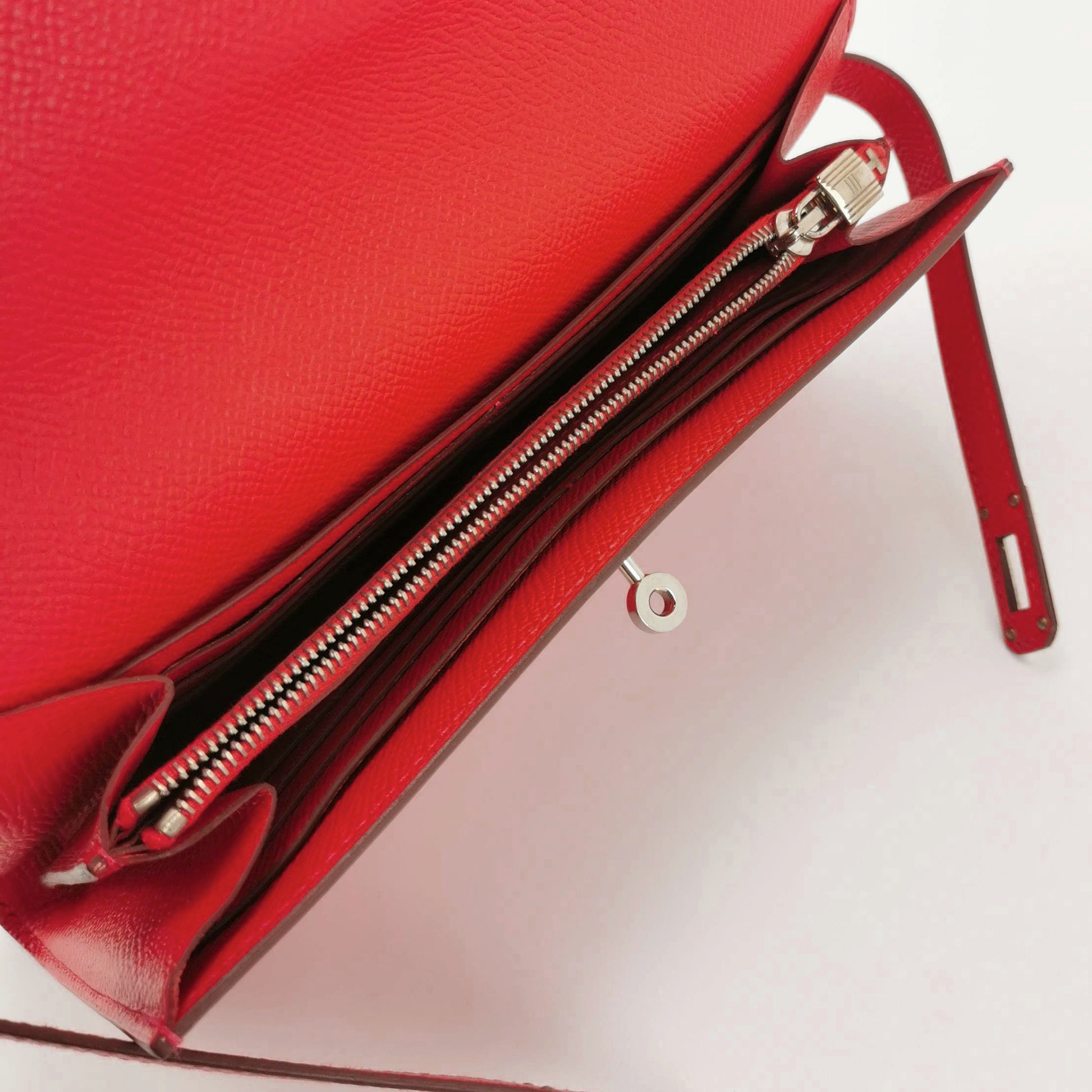 Kelly Large Epsom Silver 5X Red R