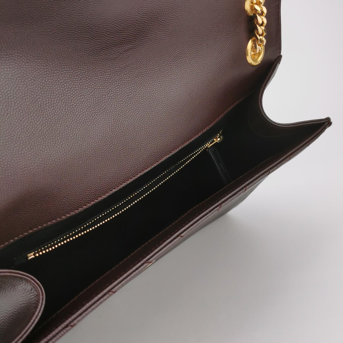 Envelope Large V quilted YSL