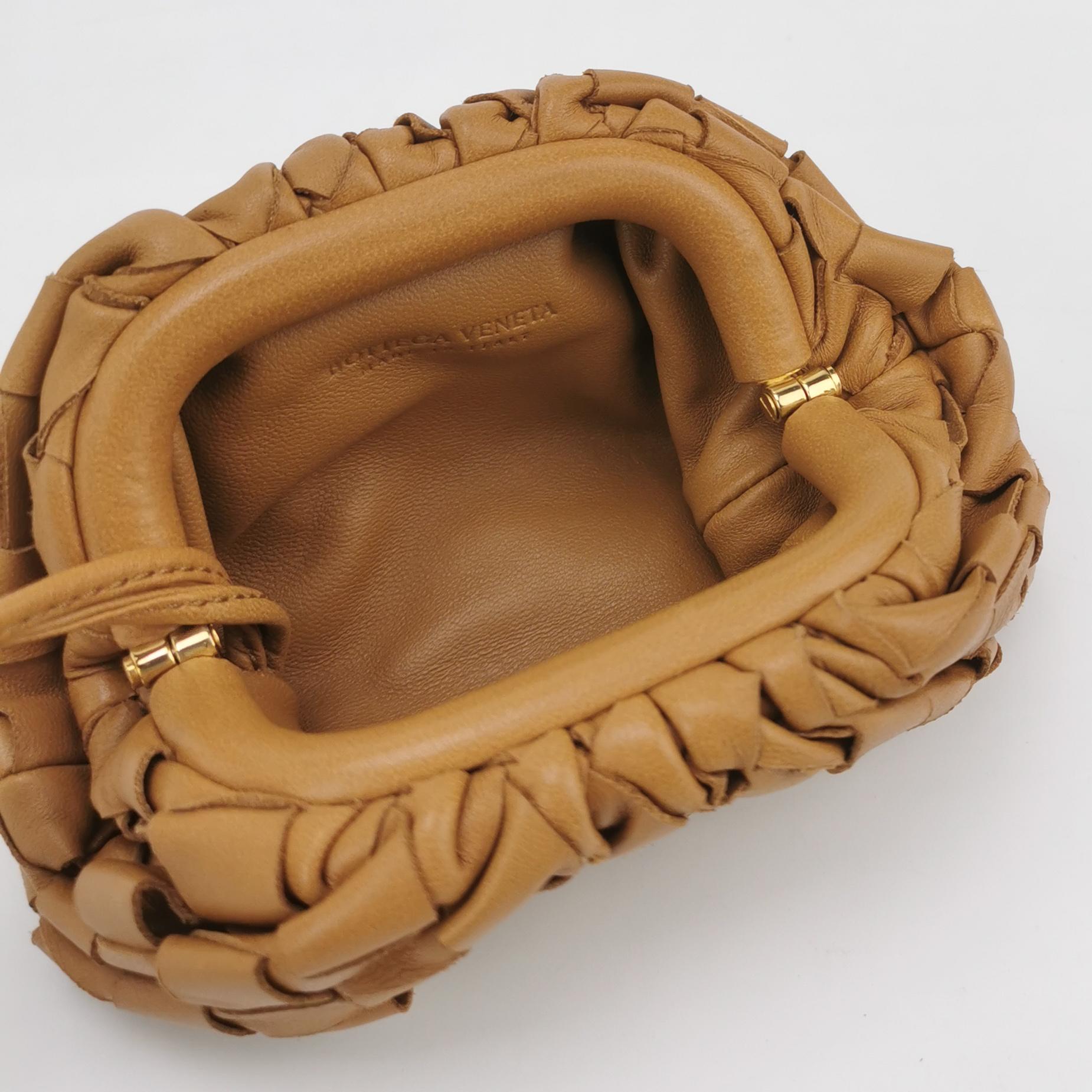 Pouch Lambskin Intrecciato