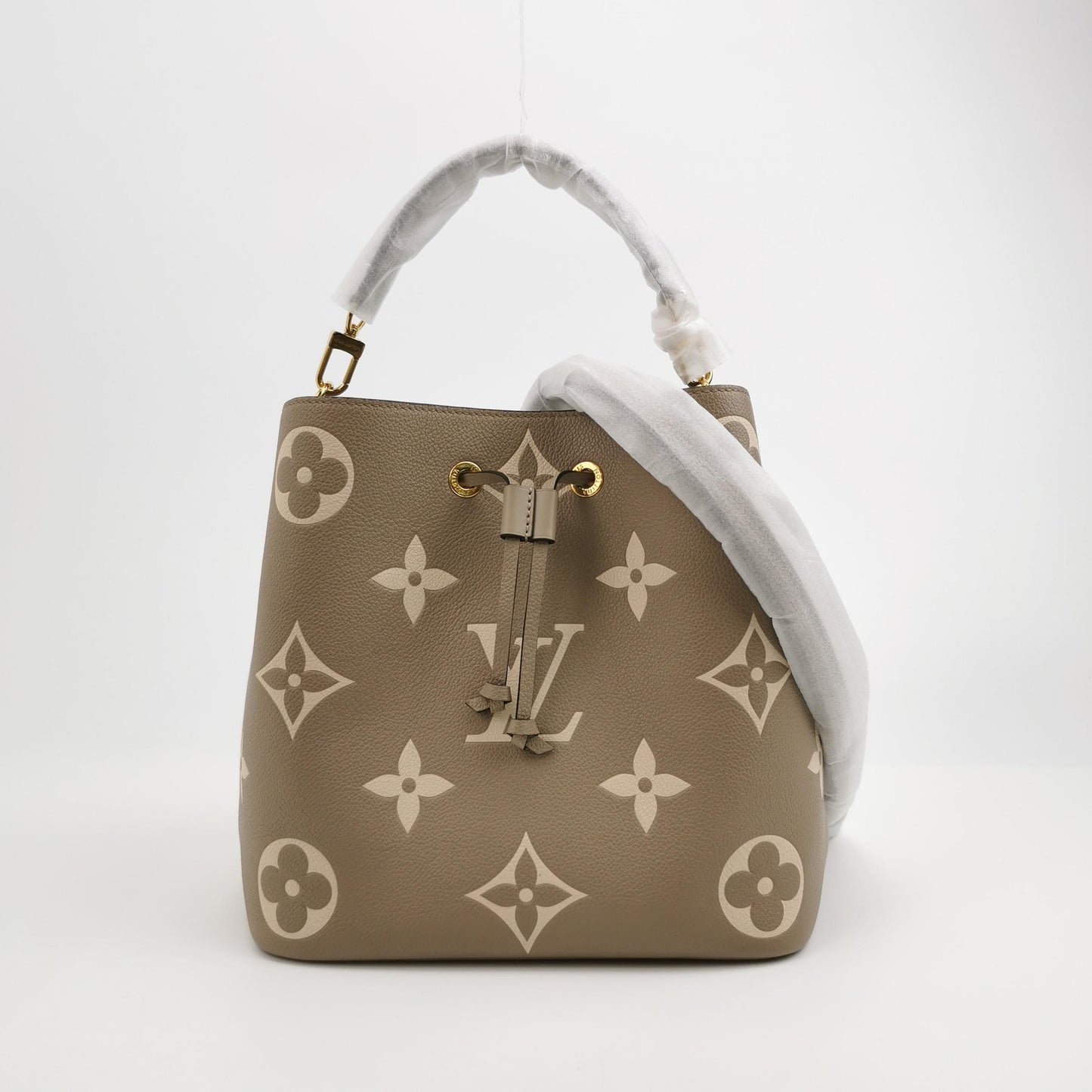 NE ONOE Medium Gaint Monogram