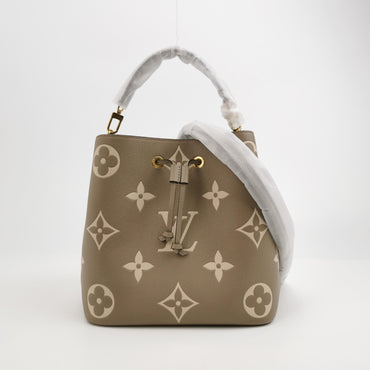 NE ONOE Medium Gaint Monogram