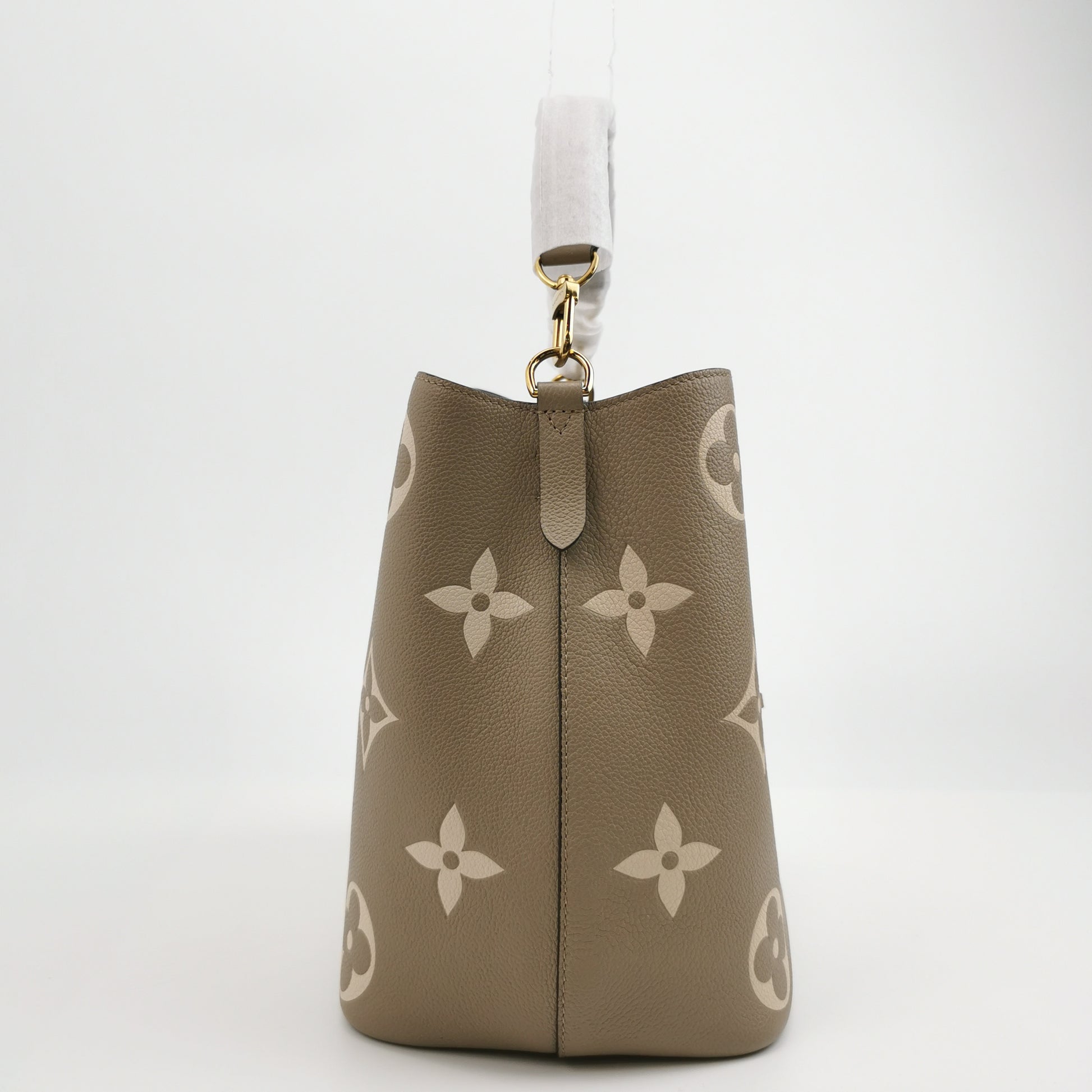 NE ONOE Medium Gaint Monogram