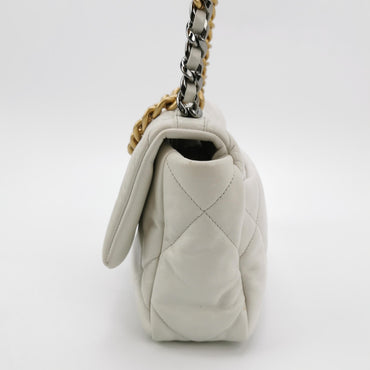 19Bag Small Lambskin quilted CC turn-lock