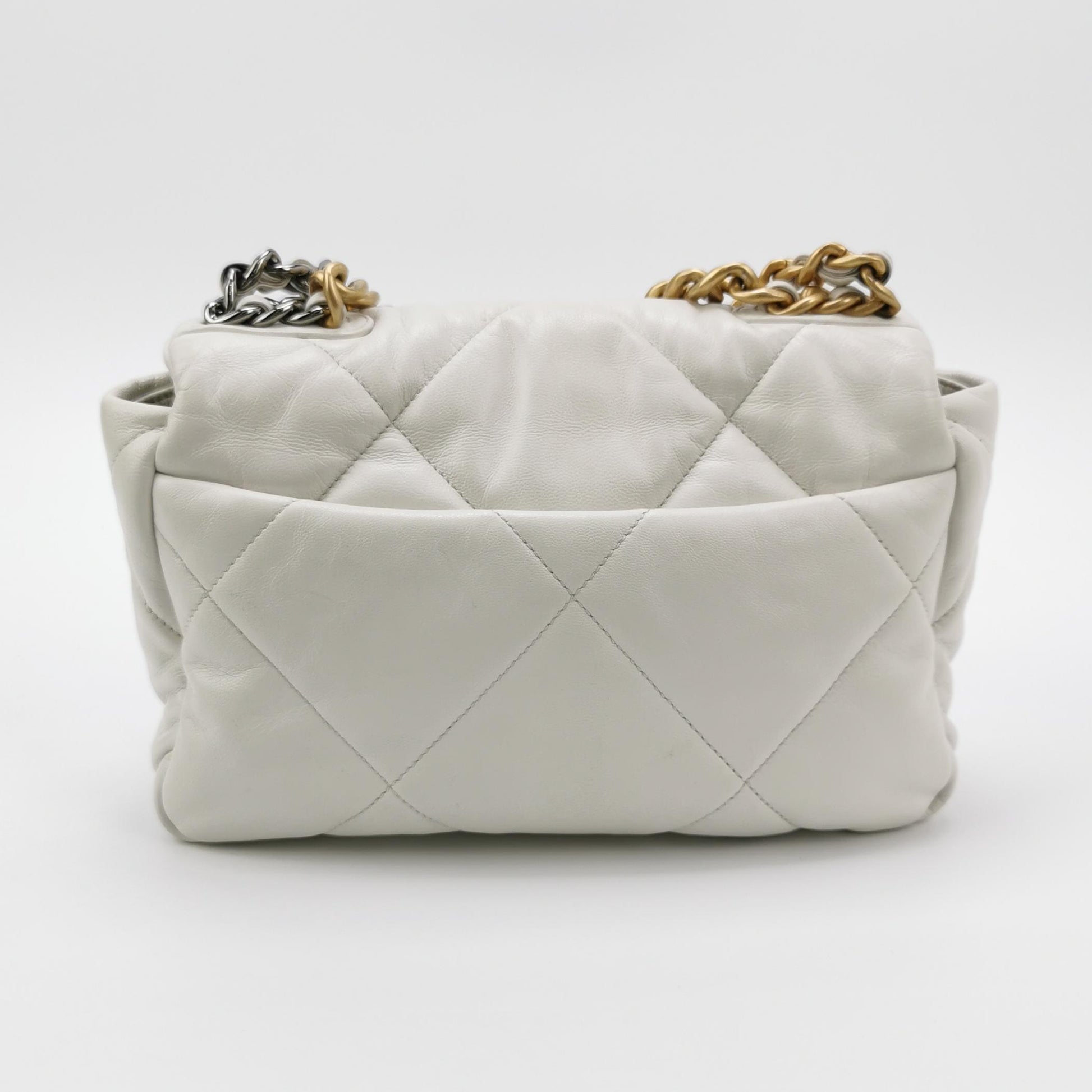 19Bag Small Lambskin quilted CC turn-lock