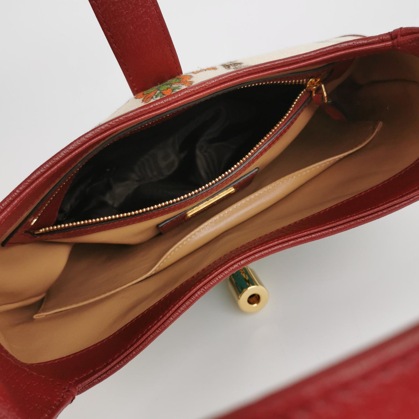 Jackie 1961 Small Canvas logo