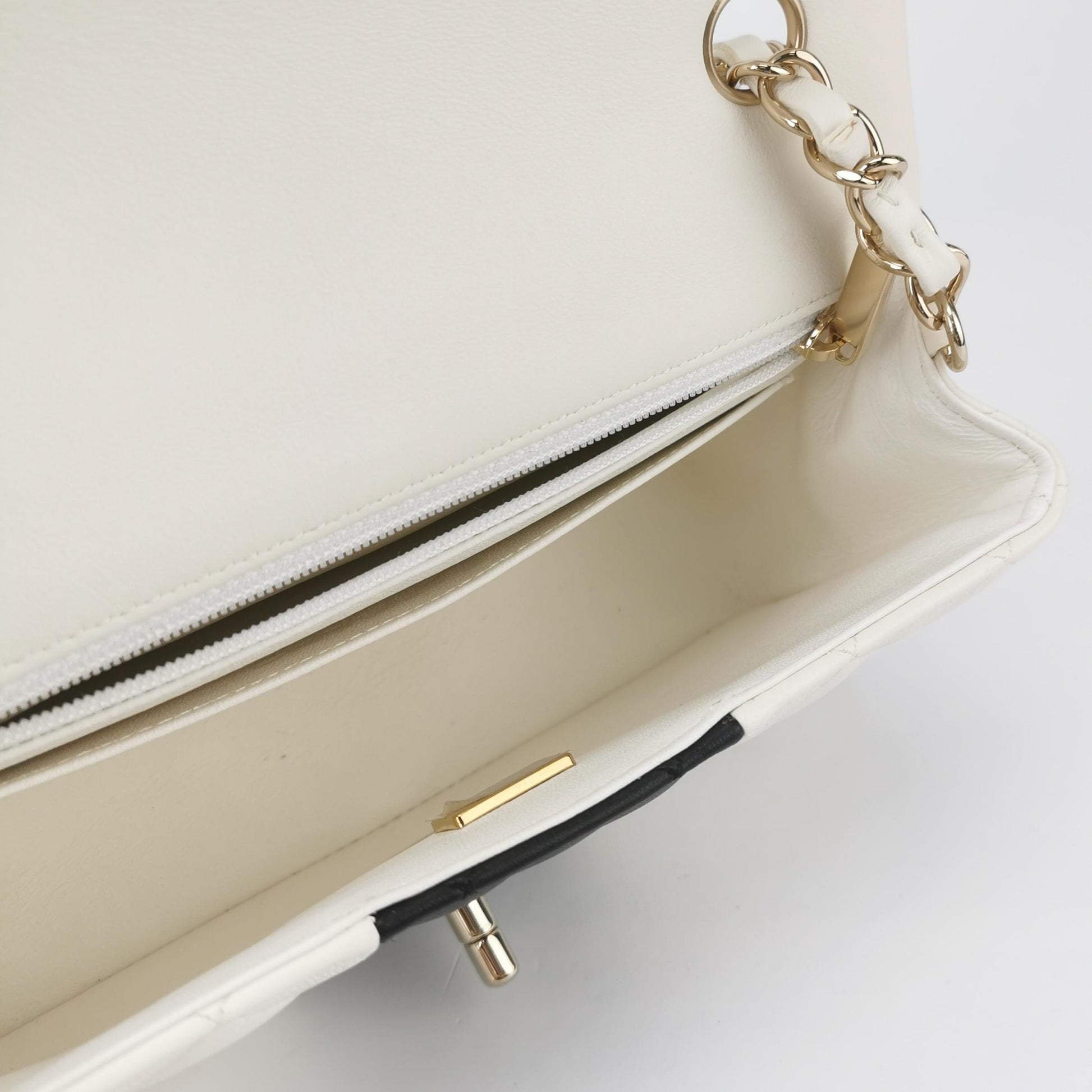 Classic Flap Seasonal limited Edition Mini Lambskin quilted CC turn-lock