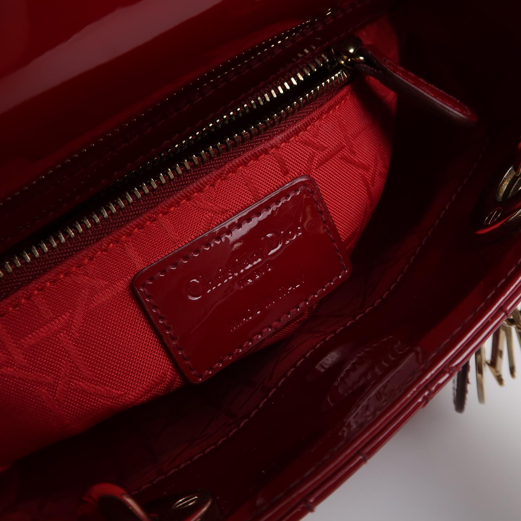 Lady Dior Patent leather Logo