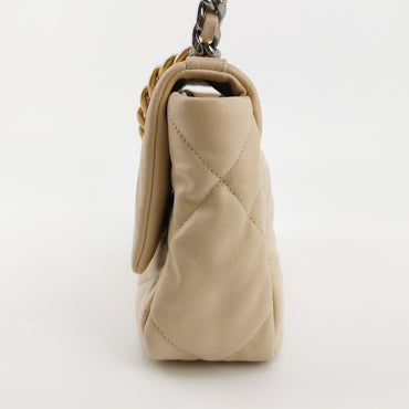 19Bag Small Lambskin quilted CC turn-lock