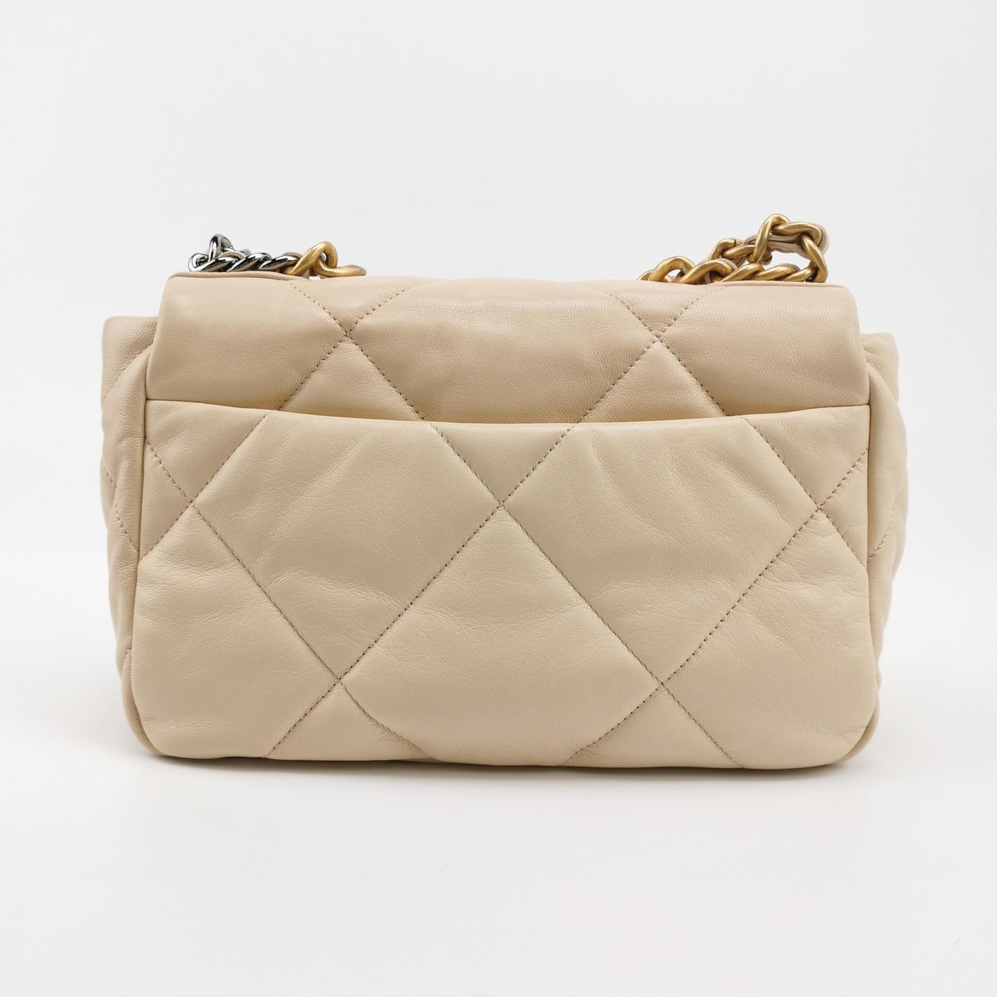 19Bag Small Lambskin quilted CC turn-lock