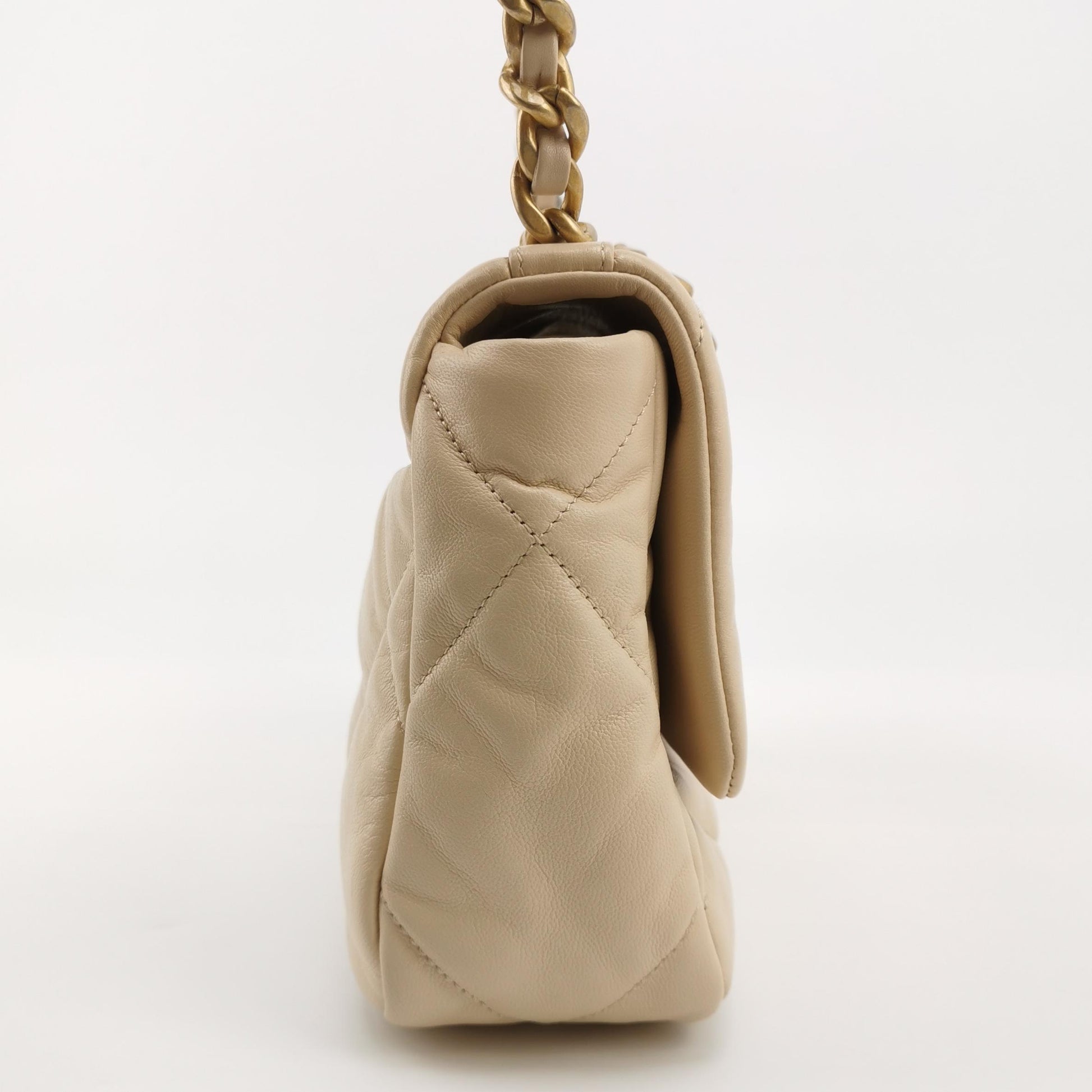 19Bag Small Lambskin quilted CC turn-lock