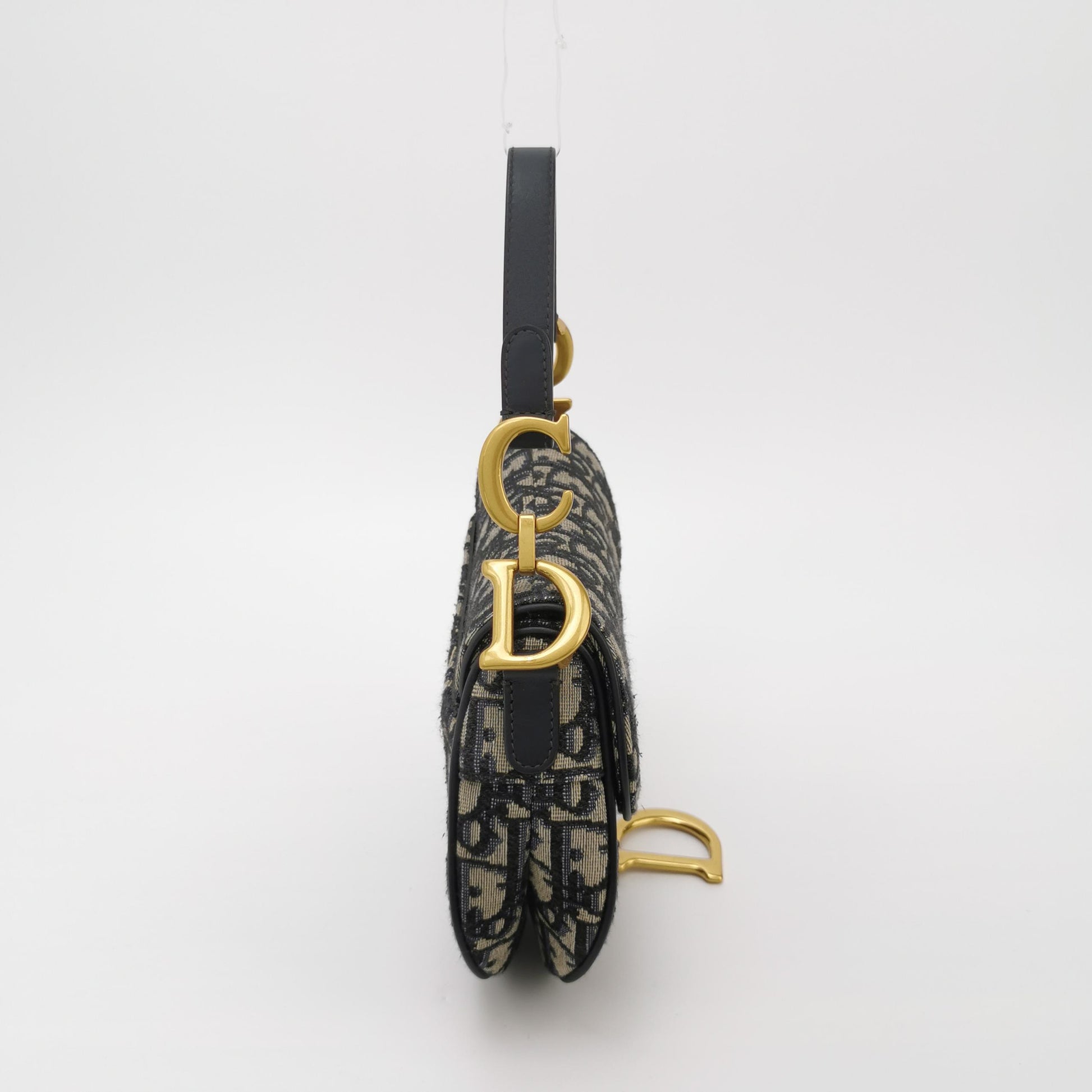 Saddle Canvas Oblique