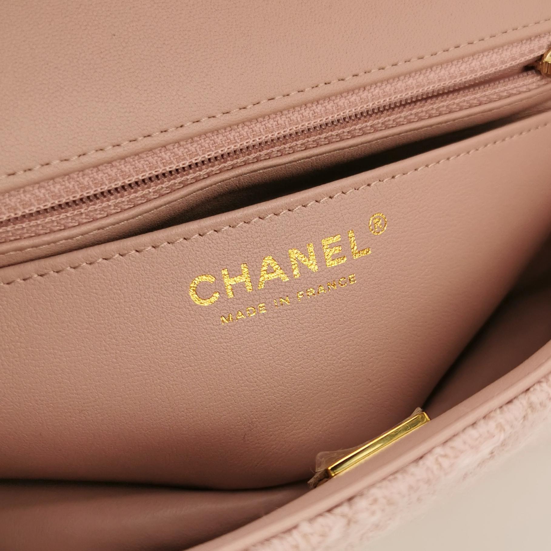 Classic Flap Seasonal limited Edition Mini CC turn-lock