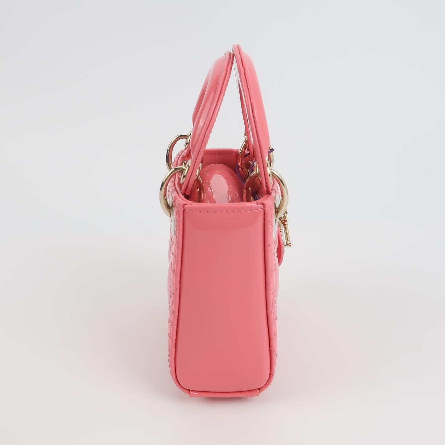 Lady Dior Patent leather Logo