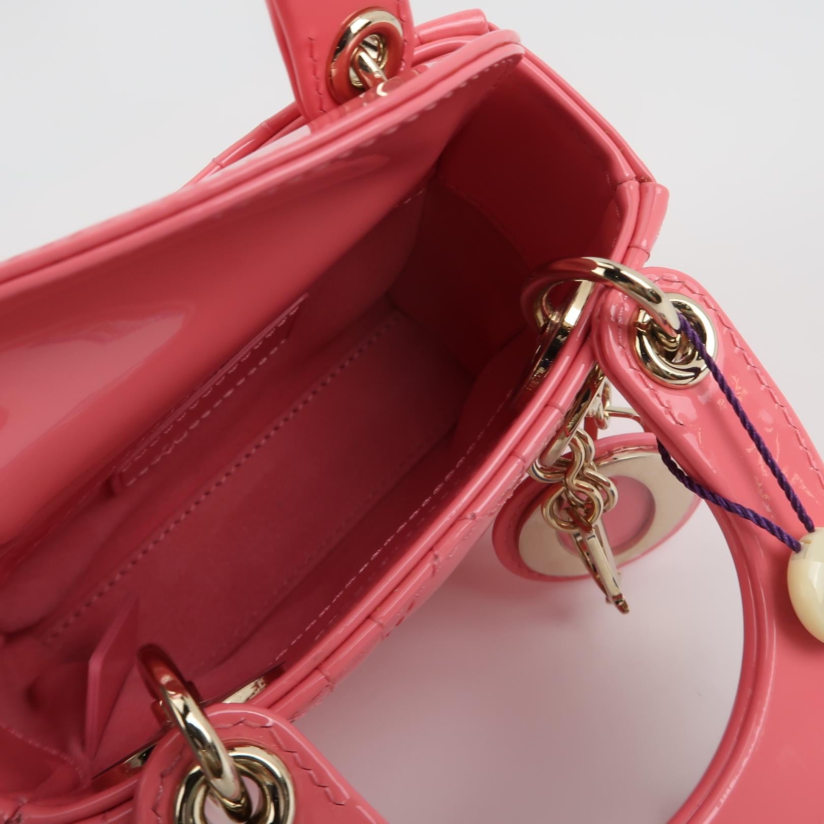 Lady Dior Patent leather Logo