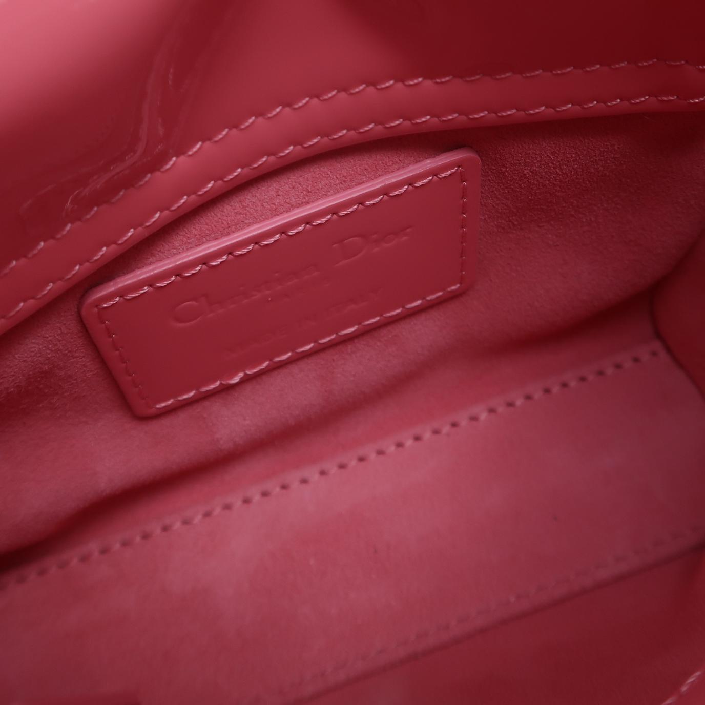 Lady Dior Patent leather Logo